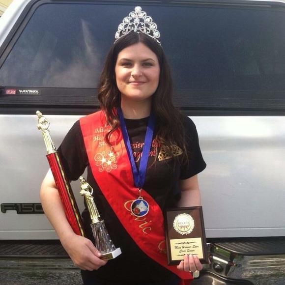 Meet your Posher, Synthia - Picture 7 of 8